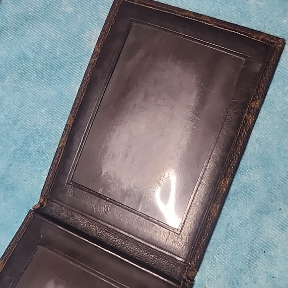 Louis Vuitton Classic Brown Monogram 2 Slot ID Card Case Bifold Compact Wallet - Picture 4 of 9